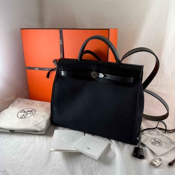 HERMÈS Herbag Zip 31 bag in Black - Picture 8 of 17